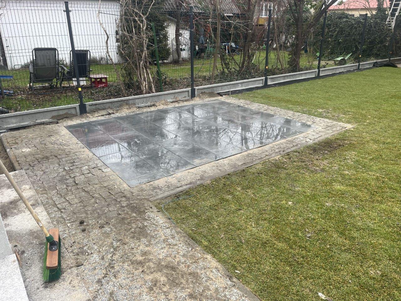 Taras z płyt betonowych ROMBUD